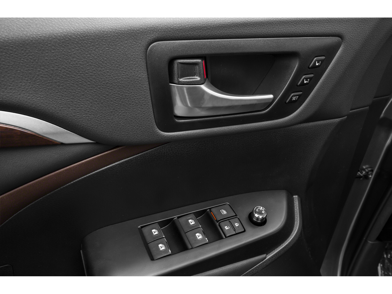 2015 Toyota HIGHLANDER LE Plus V6