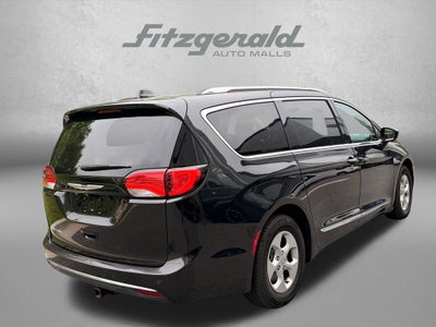 2017 Chrysler Pacifica Touring L Plus