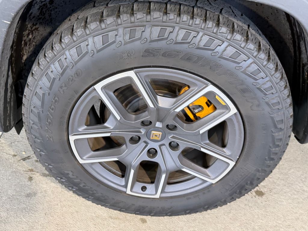 2023 Rivian R1S Adventure