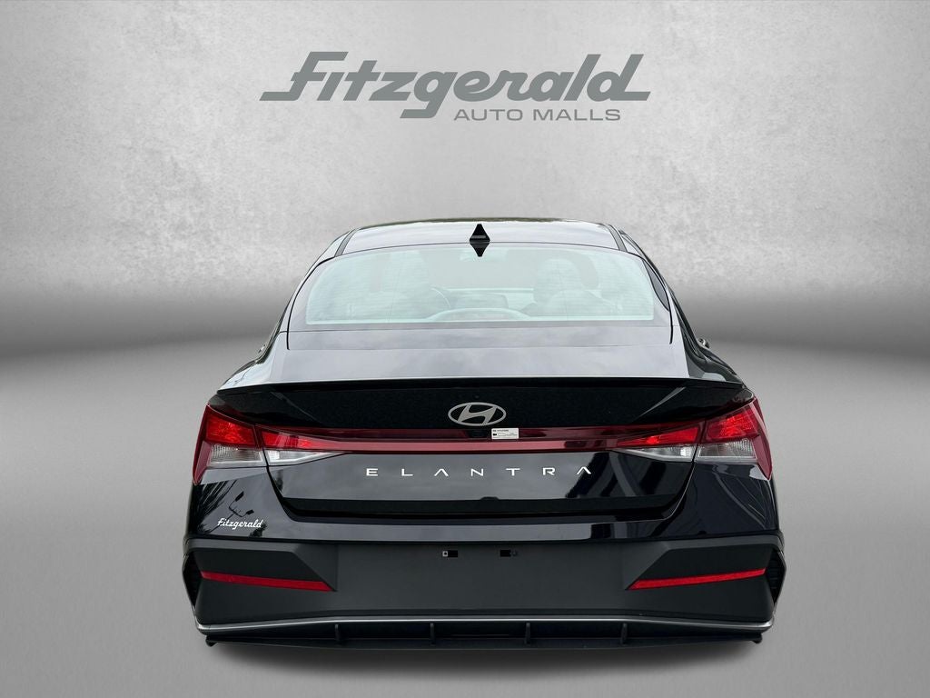 2025 Hyundai Elantra SEL Sport