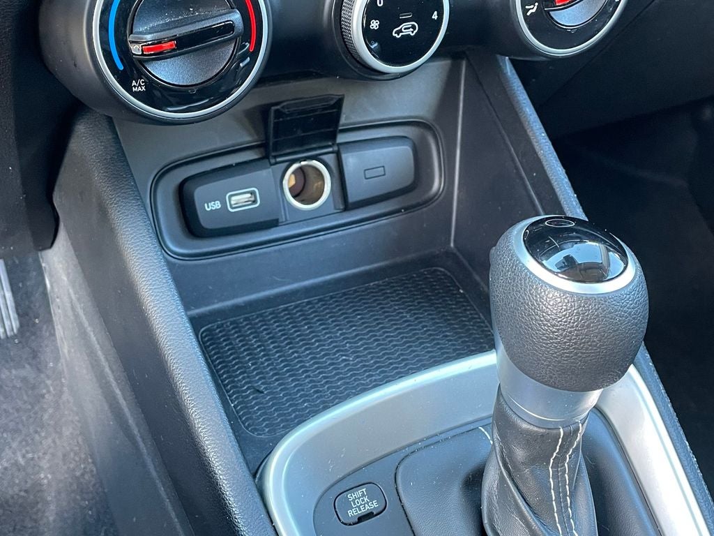 2022 Hyundai Venue SE