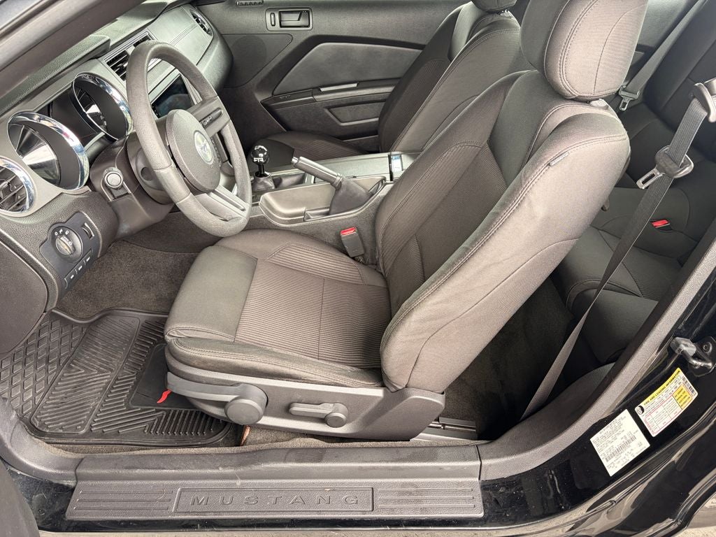 2012 Ford Mustang V6
