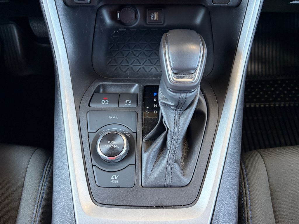 2024 Toyota RAV4 Hybrid SE