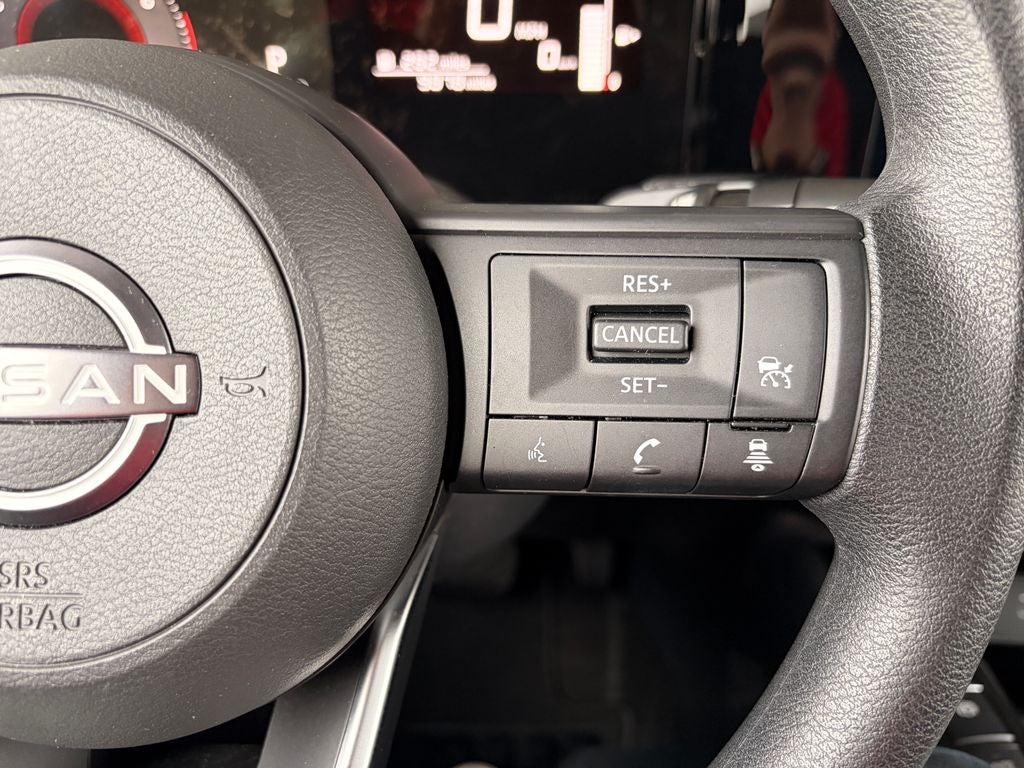 2025 Nissan Kicks MPV SV