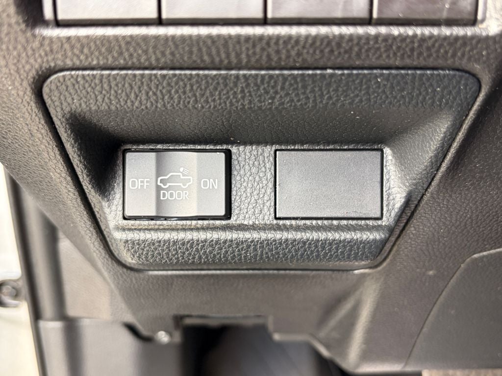 2024 Toyota TACOMA SR5 SR5