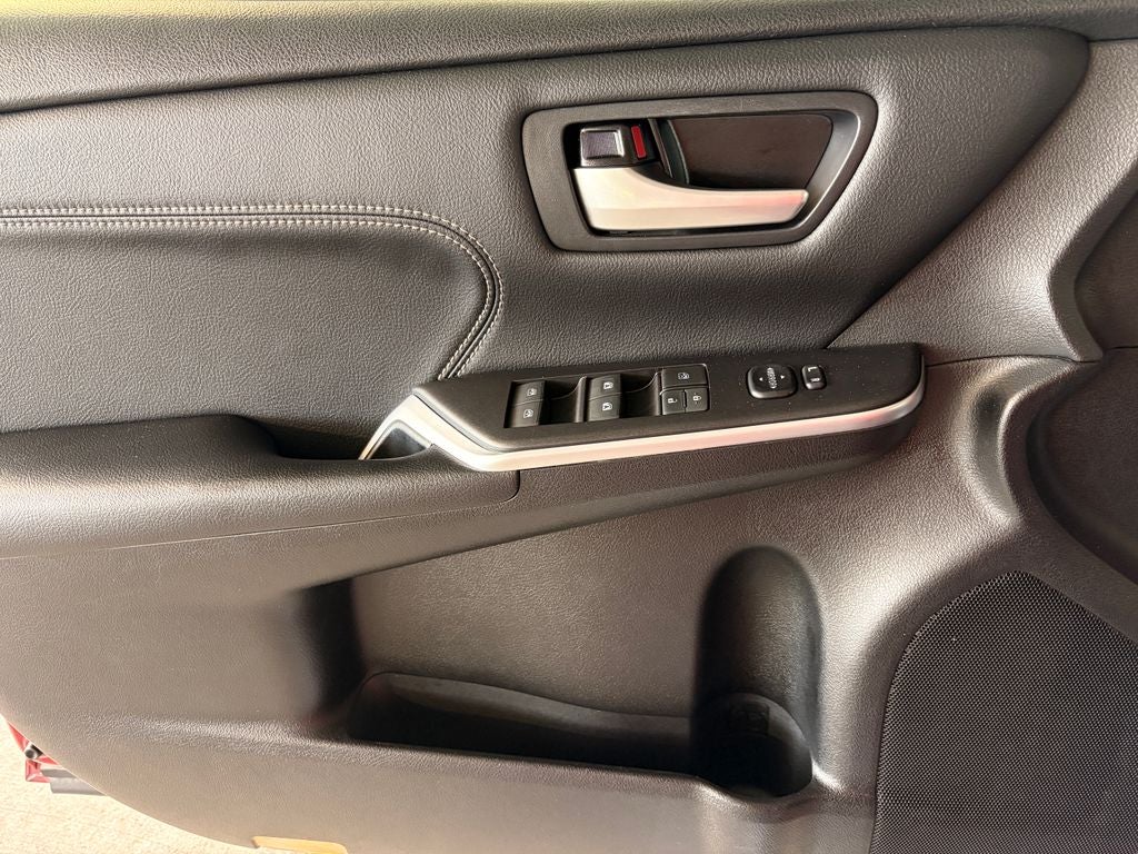 2017 Toyota CAMRY XLE