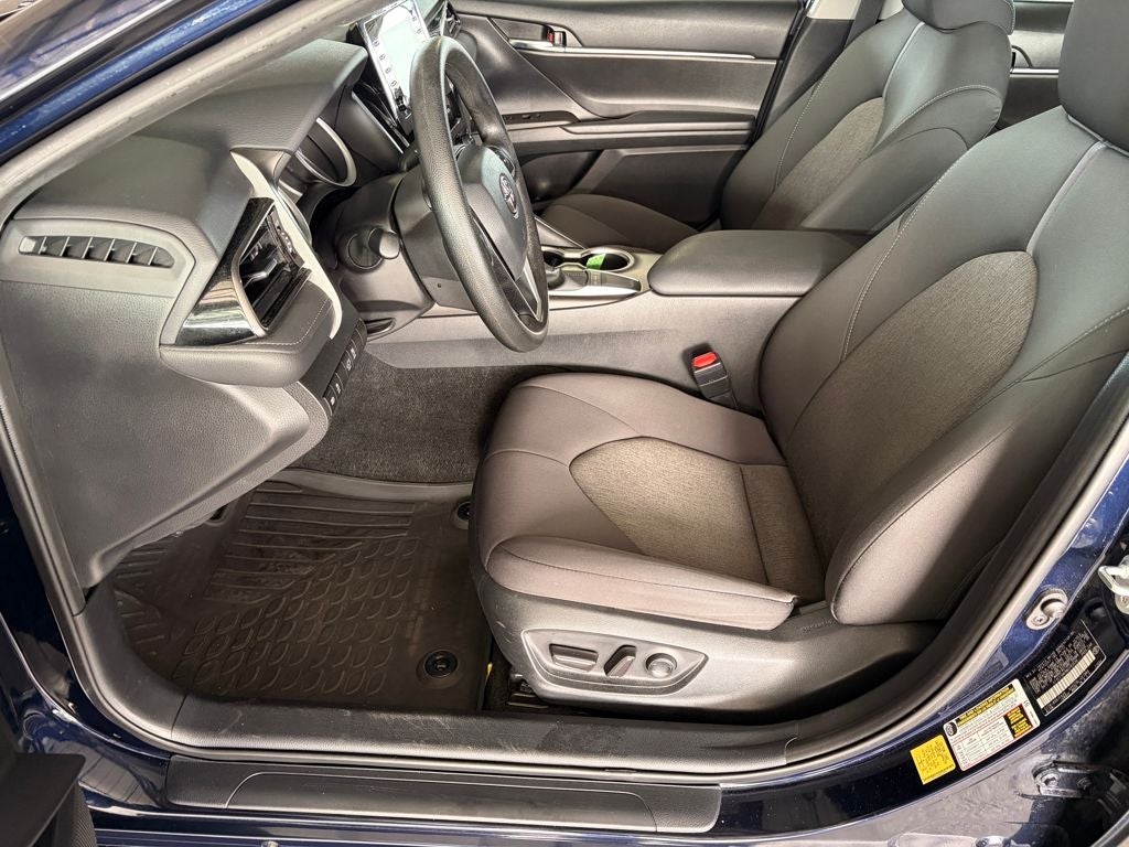 2022 Toyota CAMRY LE