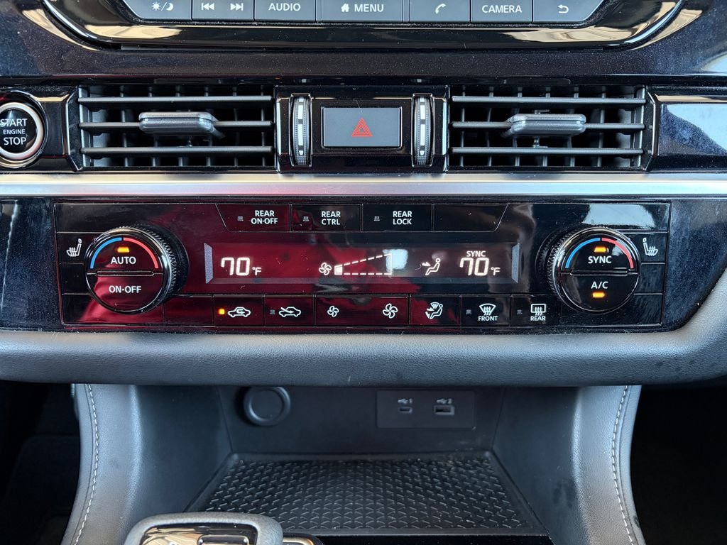 2024 Nissan Pathfinder SV