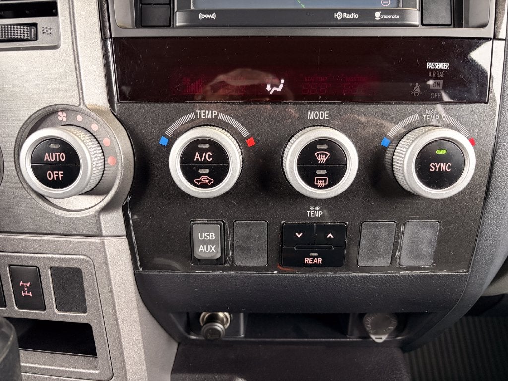 2017 Toyota Sequoia SR5 5.7L