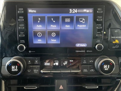 2022 Toyota HIGHLANDER LE