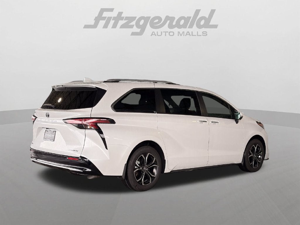 2026 Toyota Sienna Platinum 7 Passenger