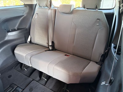 2025 Toyota Sienna LE 8 Passenger