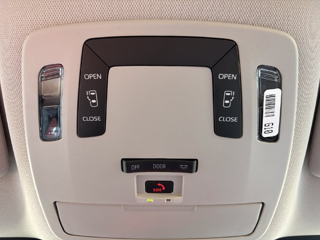 2025 Toyota Sienna LE 8 Passenger