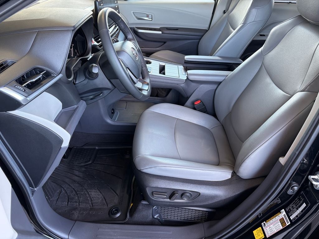 2024 Toyota Sienna XLE 8 Passenger