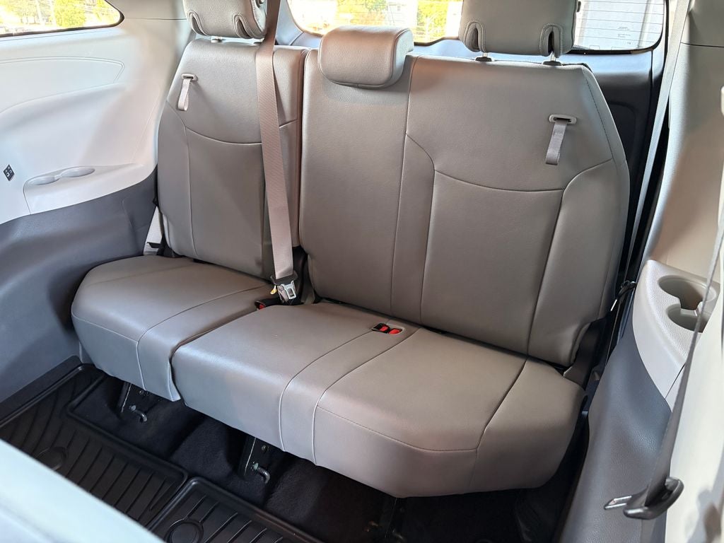 2024 Toyota Sienna XLE 8 Passenger