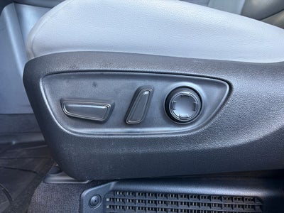 2024 Toyota Sienna XLE 8 Passenger