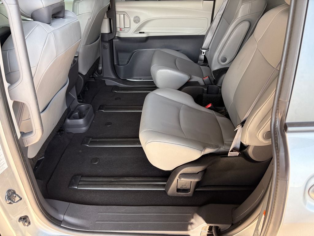 2023 Toyota Sienna XLE 7 Passenger
