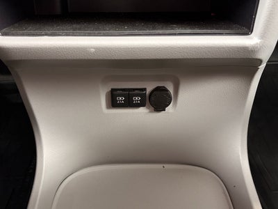 2020 Toyota Sienna L 7 Passenger