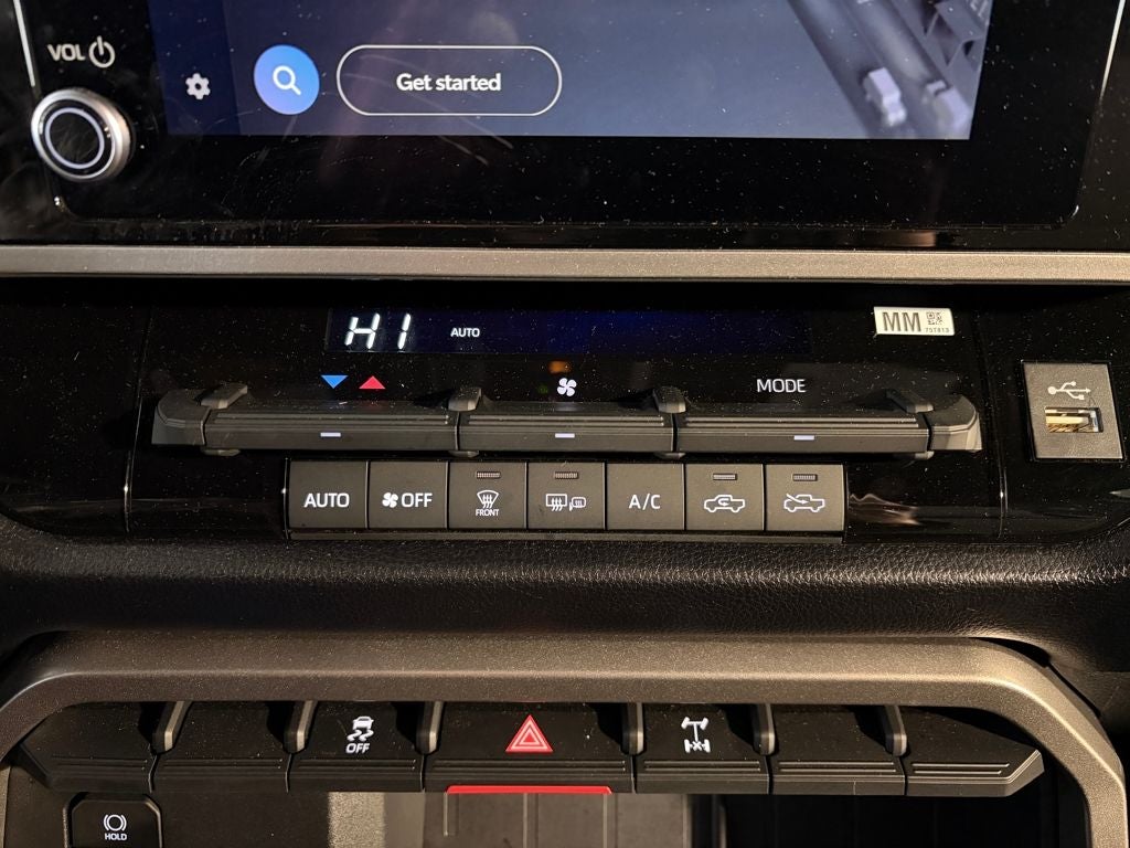 2025 Toyota TUNDRA 4X4 SR5