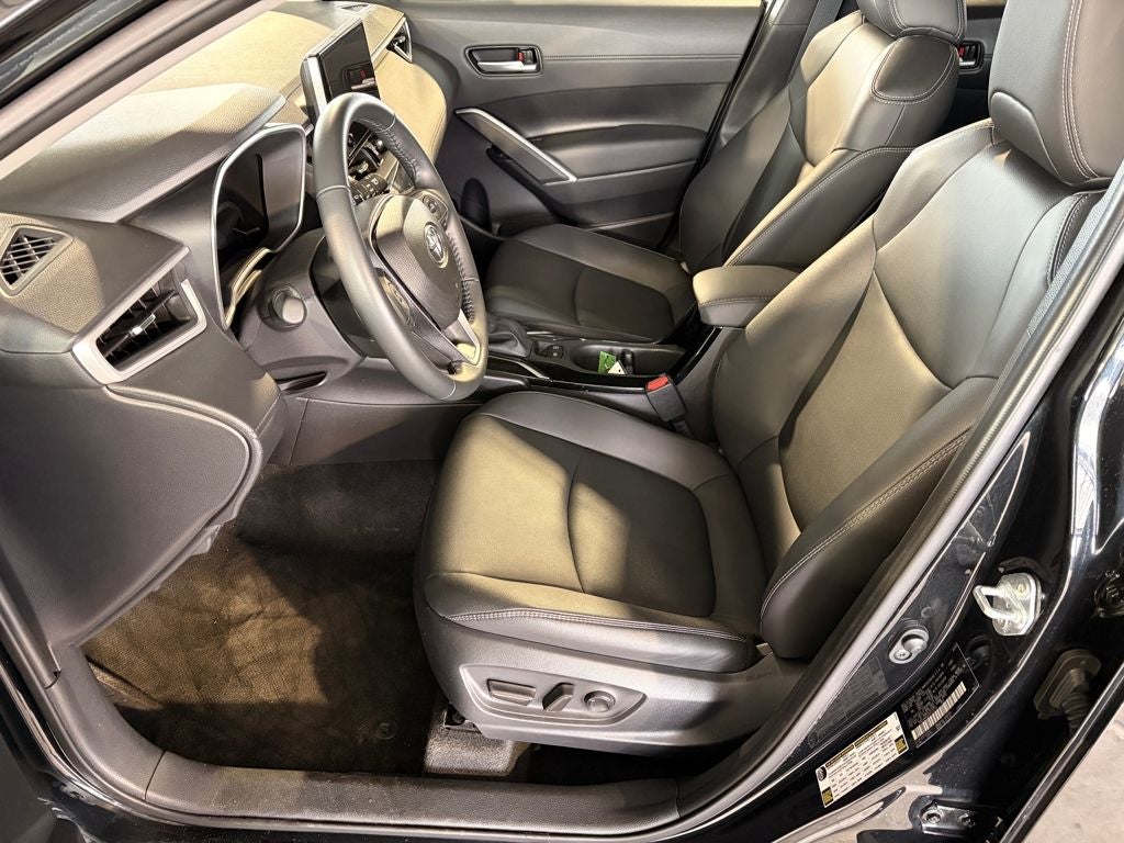 2025 Toyota Corolla Cross XLE