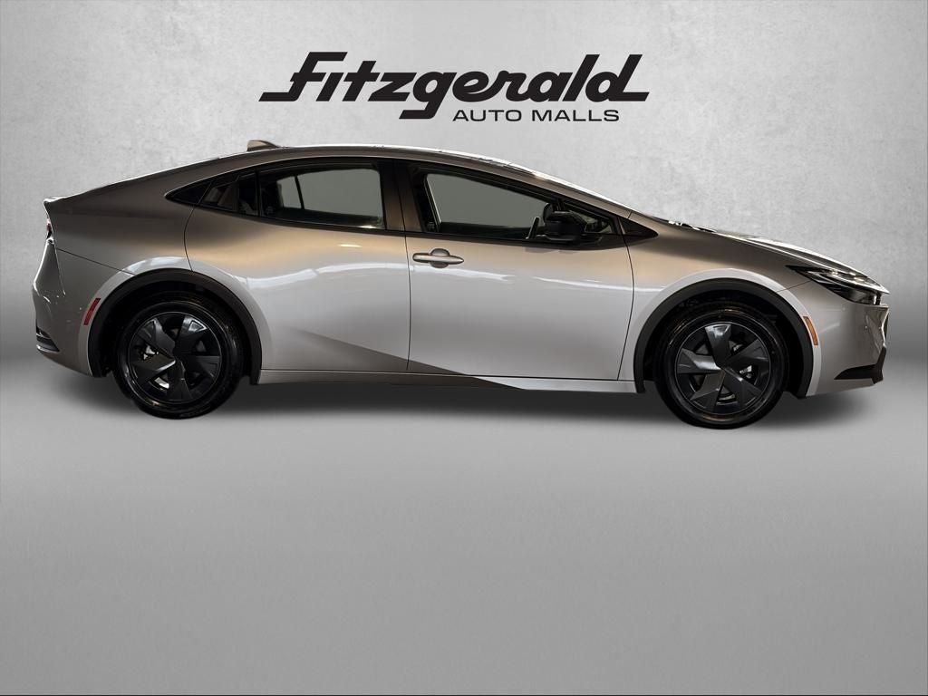 2025 Toyota PRIUS LE