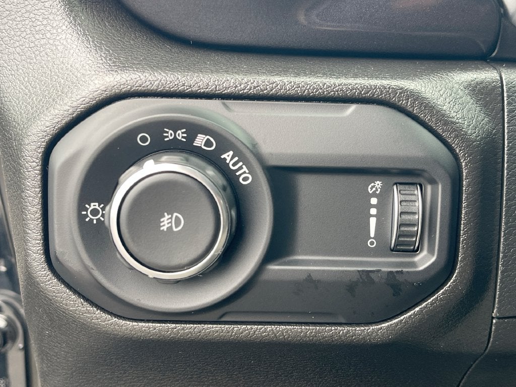 2023 Jeep Wrangler Altitude