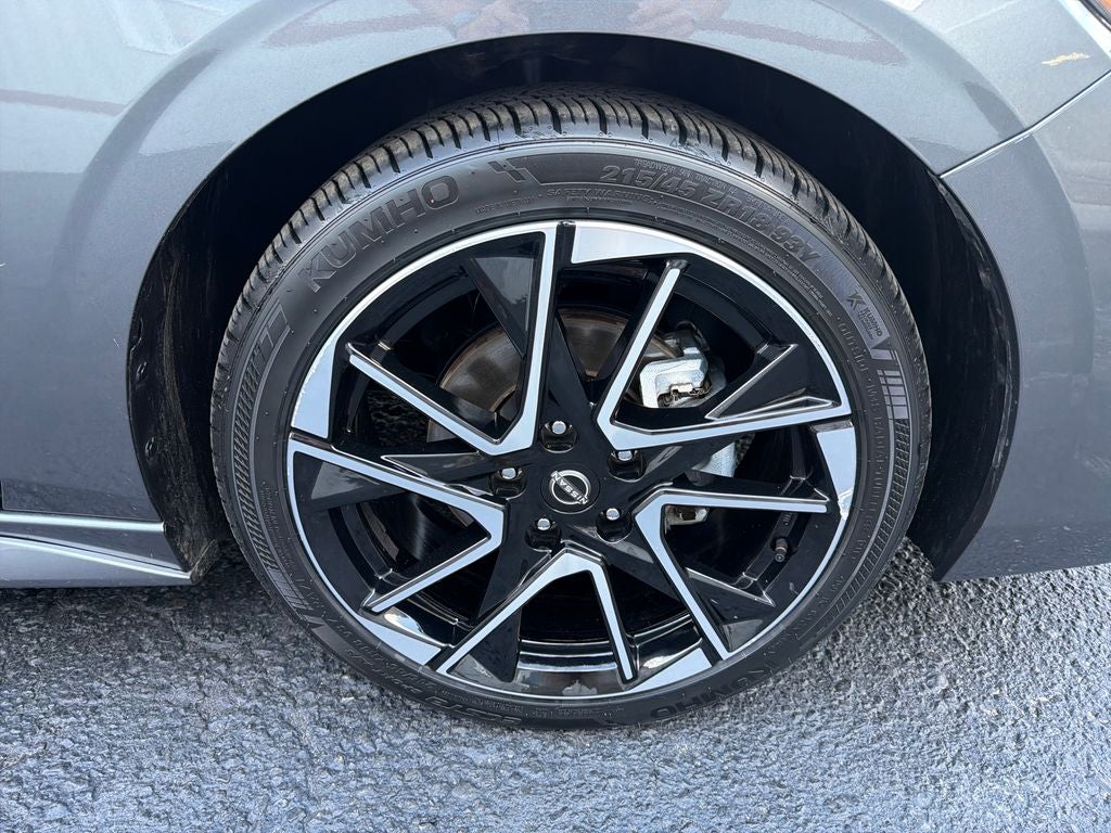 2025 Nissan Sentra SR