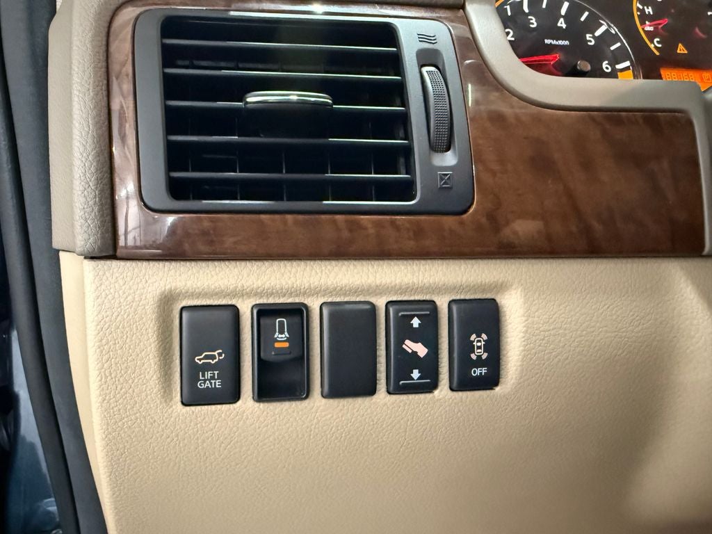 2013 Nissan Armada Platinum