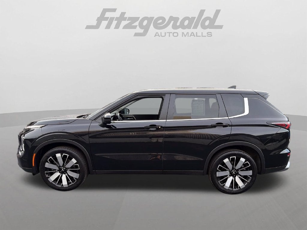 2025 Mitsubishi Outlander SE