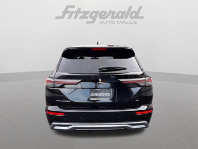 2025 Mitsubishi Outlander SE