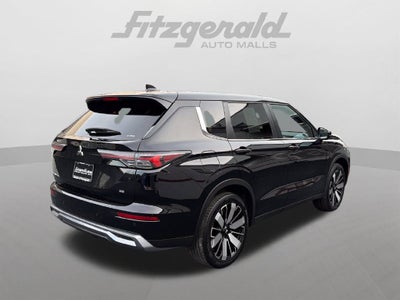 2025 Mitsubishi Outlander SE