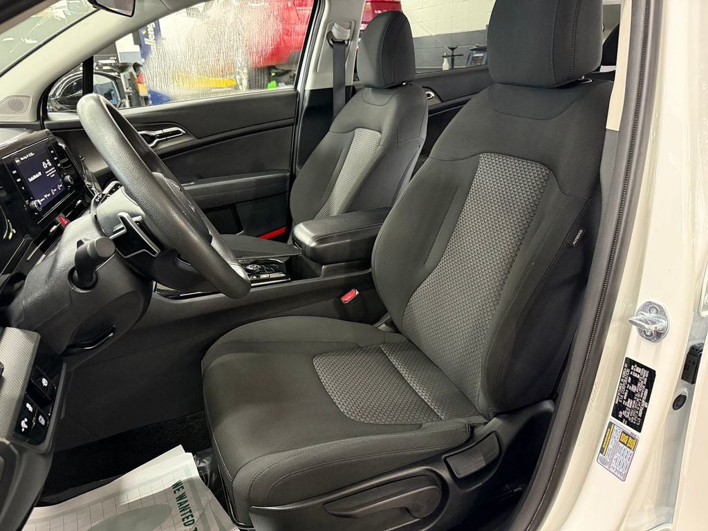 2023 Kia Sportage Hybrid LX