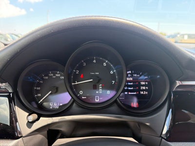 2025 Porsche Macan AWD