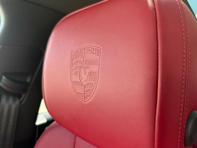 2025 Porsche Macan AWD