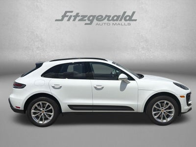 2025 Porsche Macan AWD