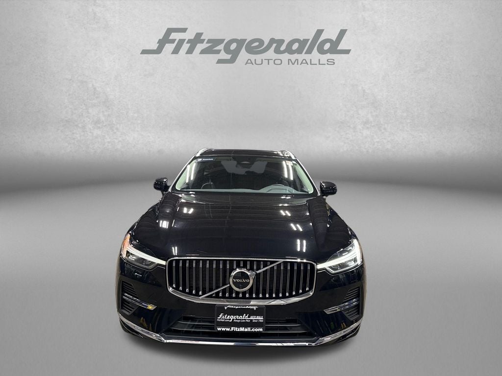 2023 Volvo XC60 Recharge Plug-In Hybrid T8 Plus Bright Theme