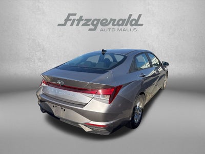 2023 Hyundai Elantra SE