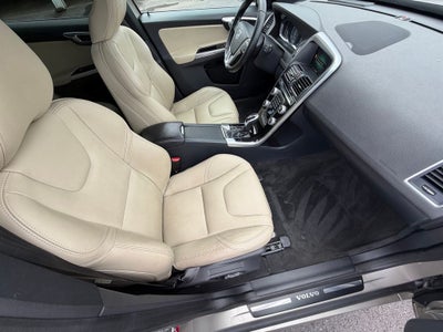 2016 Volvo XC60 T5 Platinum