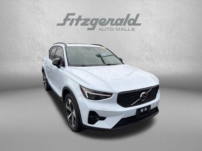 2026 Volvo XC40 B5 Plus