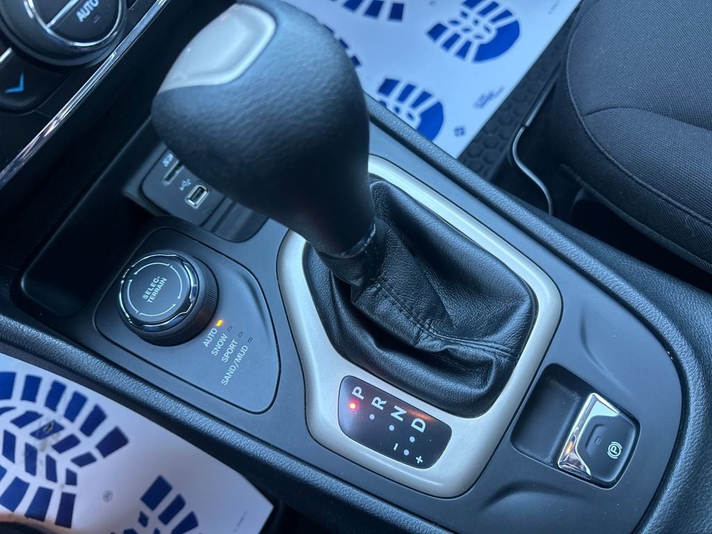 2016 Jeep Cherokee 75th Anniversary Edition