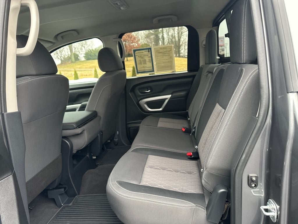 2024 Nissan Titan SV