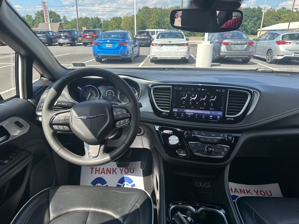 2025 Chrysler Pacifica Limited