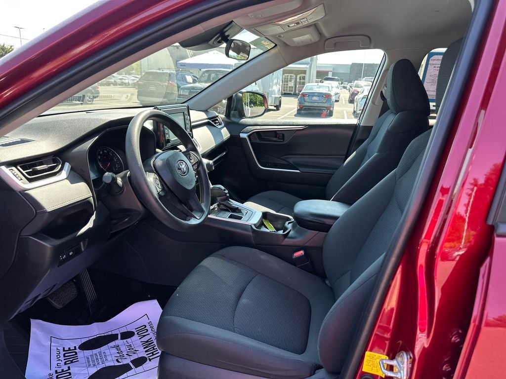 2019 Toyota RAV4 LE