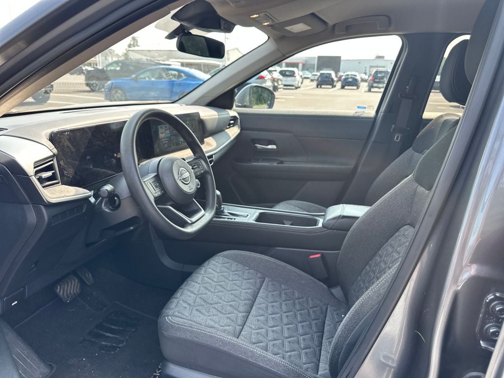 2025 Nissan Kicks MPV SV