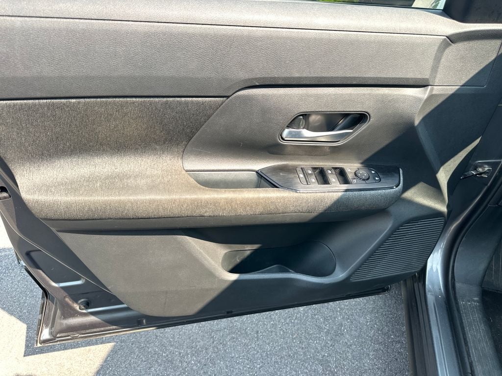 2025 Nissan Kicks MPV SV
