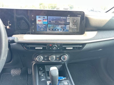 2025 Nissan Kicks MPV SV