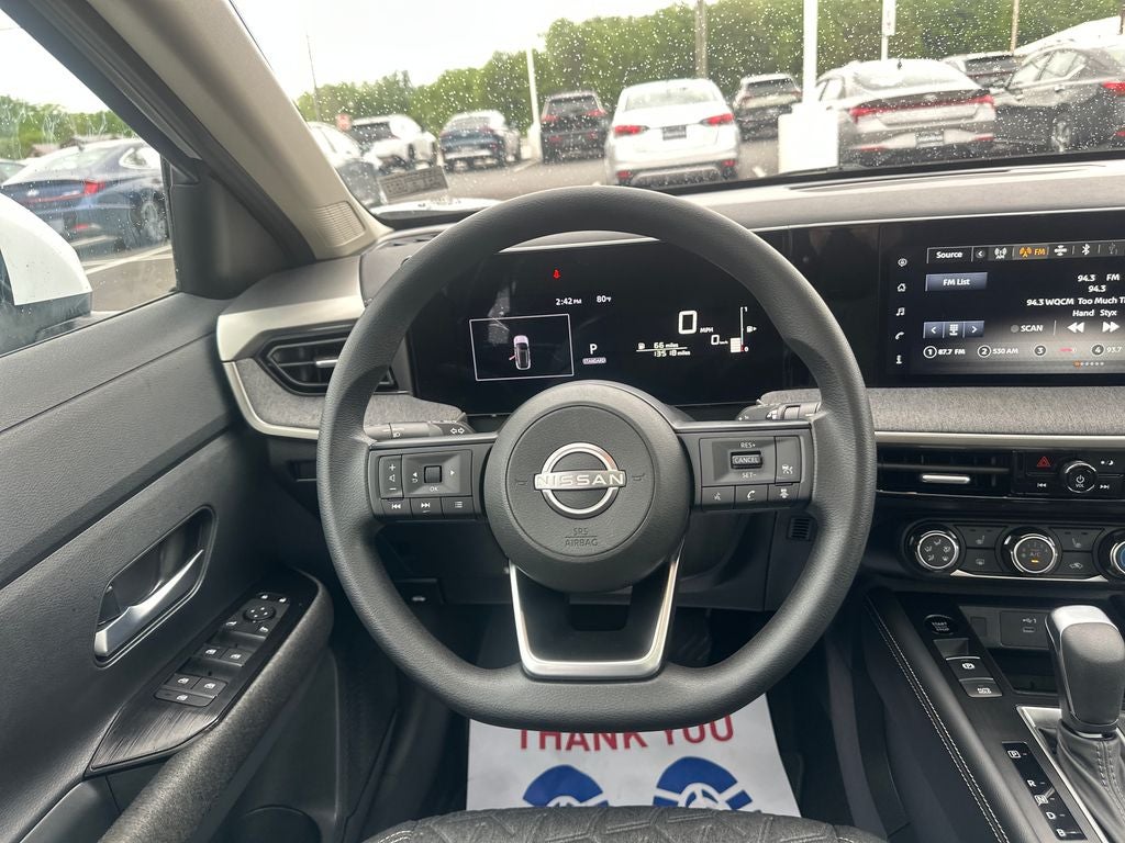 2025 Nissan Kicks MPV SV
