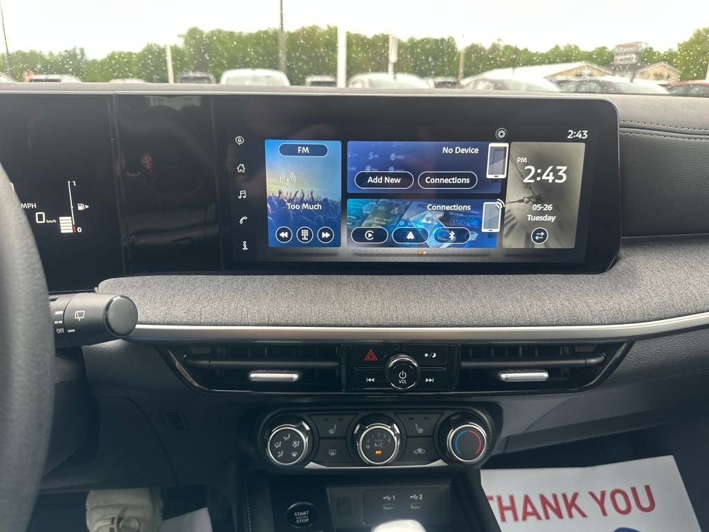 2025 Nissan Kicks MPV SV