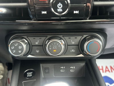 2025 Nissan Kicks MPV SV
