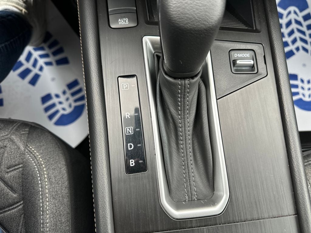 2025 Nissan Kicks MPV SV